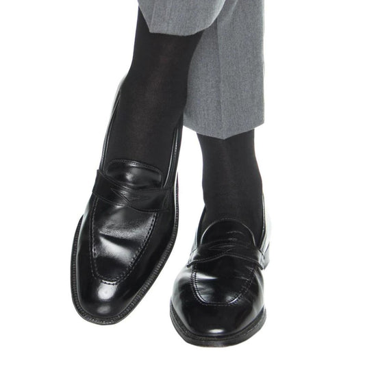   Black solid formal socks for men, merino wool luxury socks from Kings Dubai.