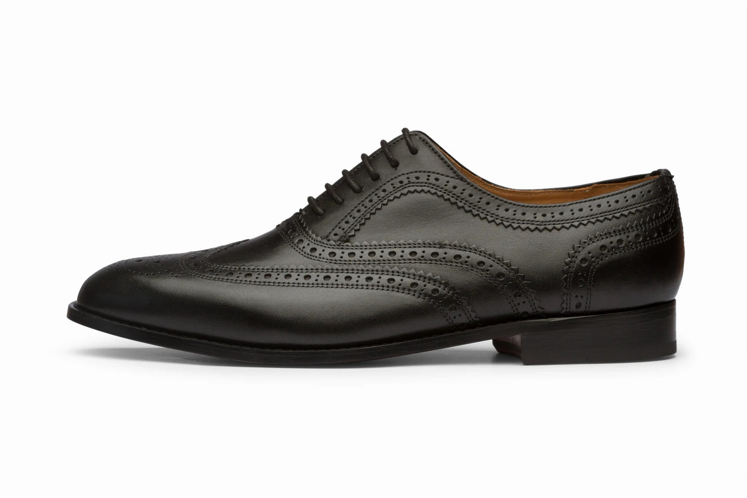 Wingtip brogue black, formal shoes for men in Dubai.