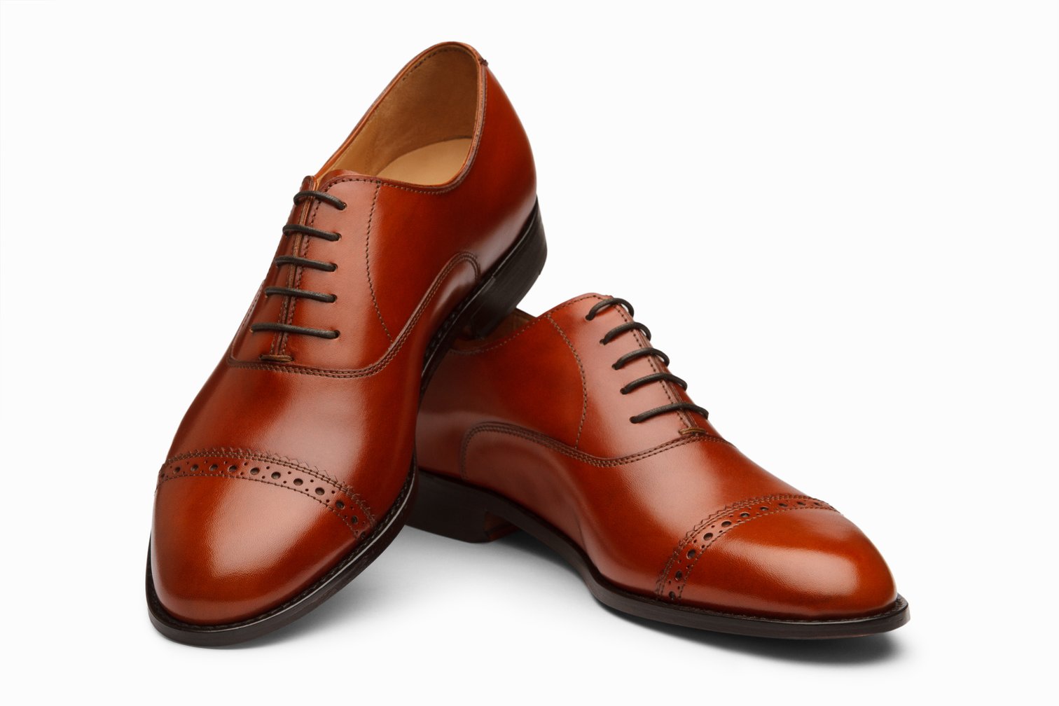 Oxford shoes hot sale with broguing