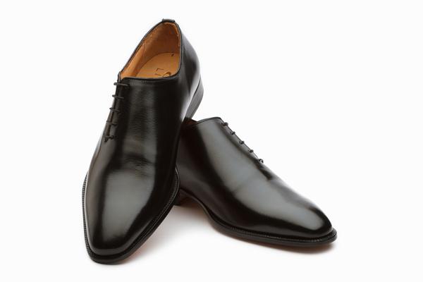 Plain Wholecut Oxford - Black (with side lacing)